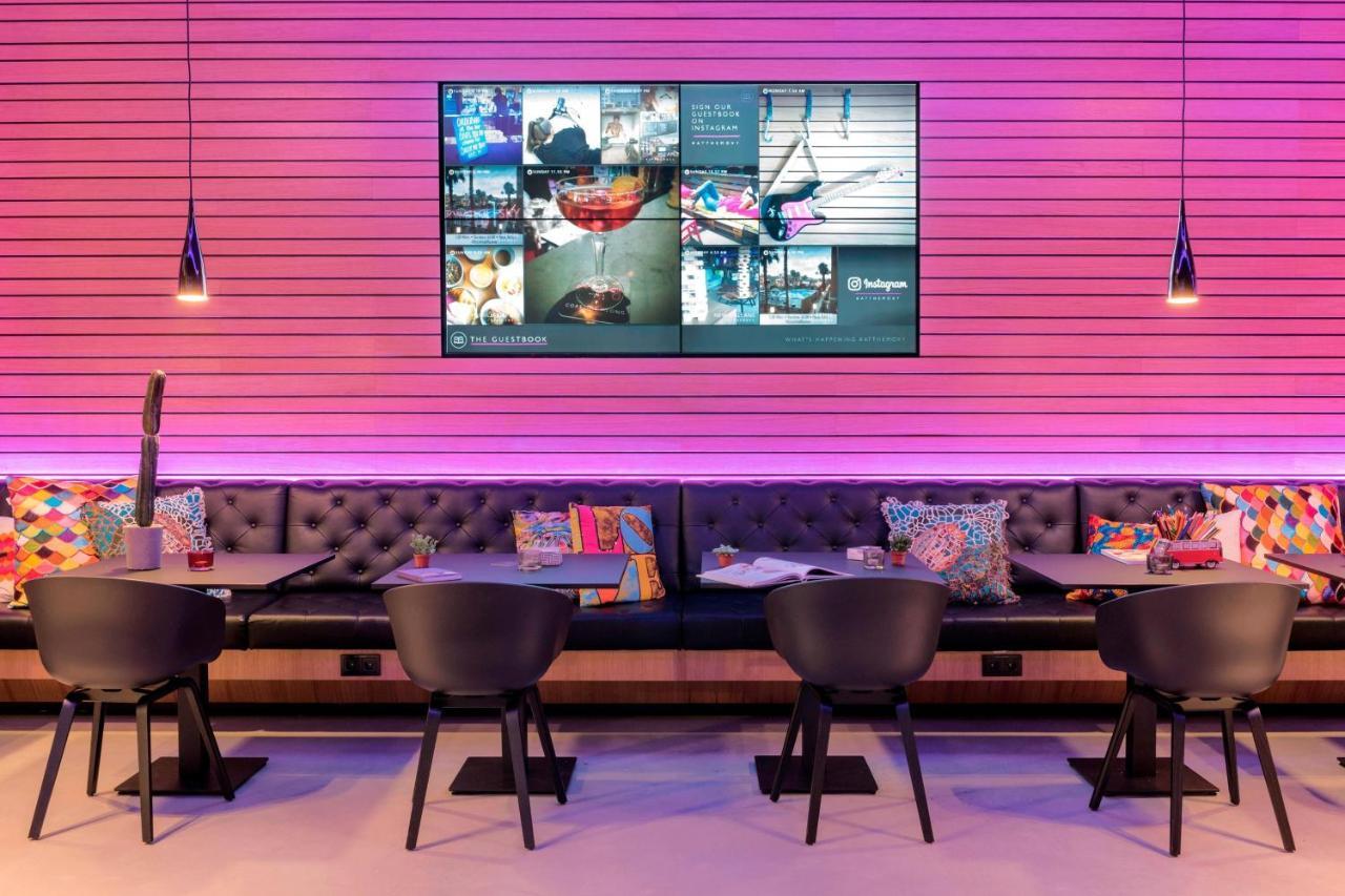 Hotel Moxy Munich Messe à Aschheim Extérieur photo