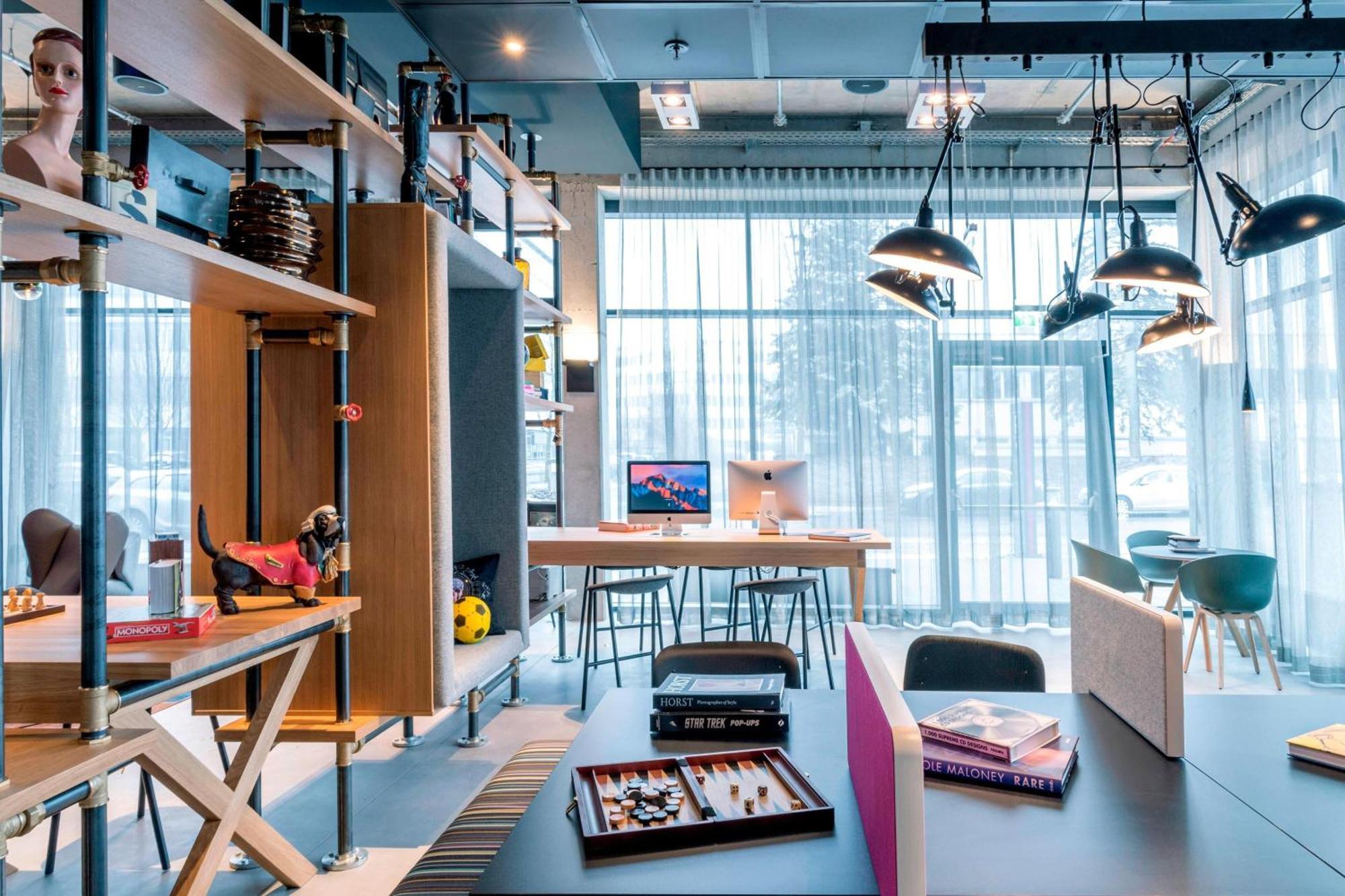 Hotel Moxy Munich Messe à Aschheim Extérieur photo