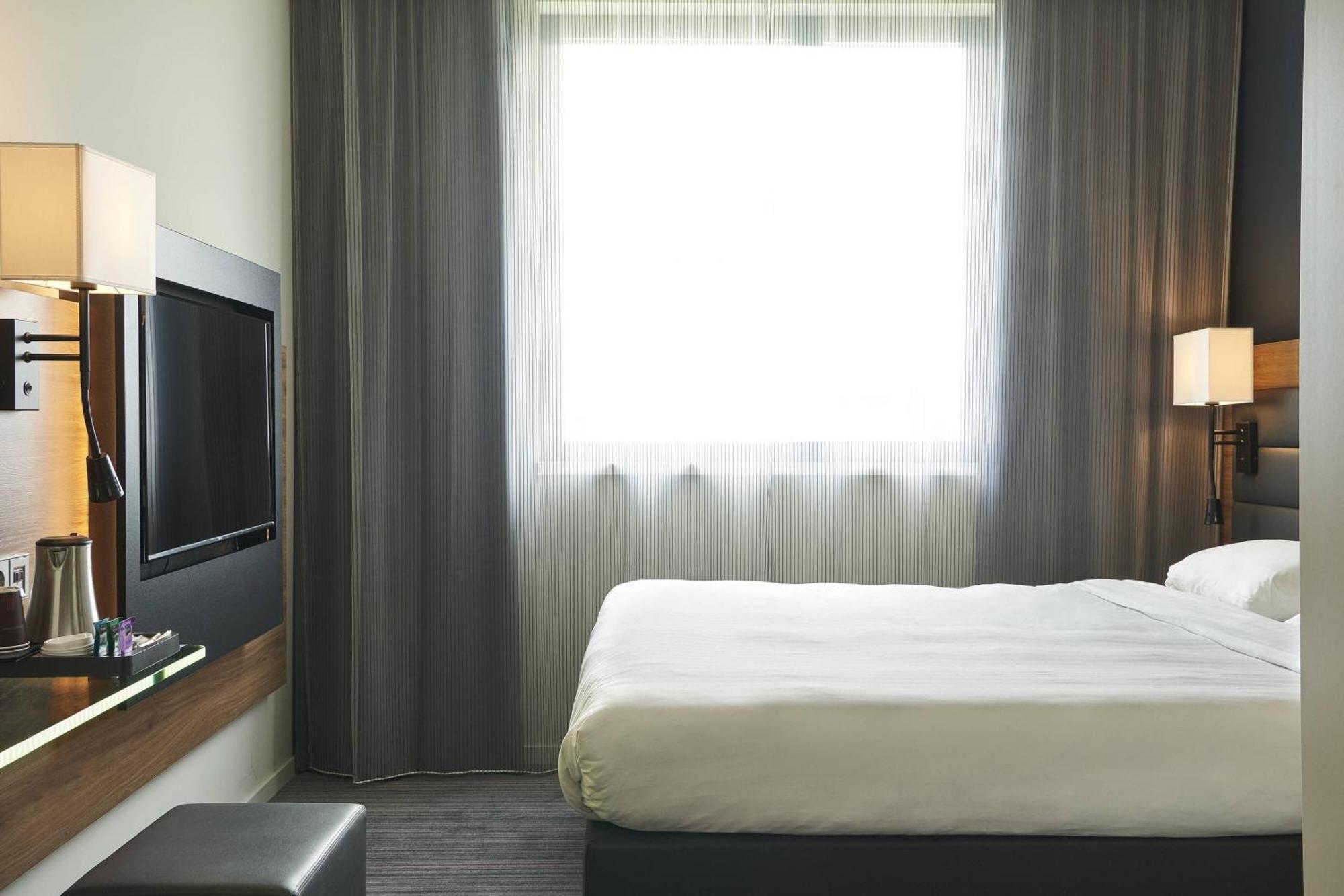 Hotel Moxy Munich Messe à Aschheim Extérieur photo