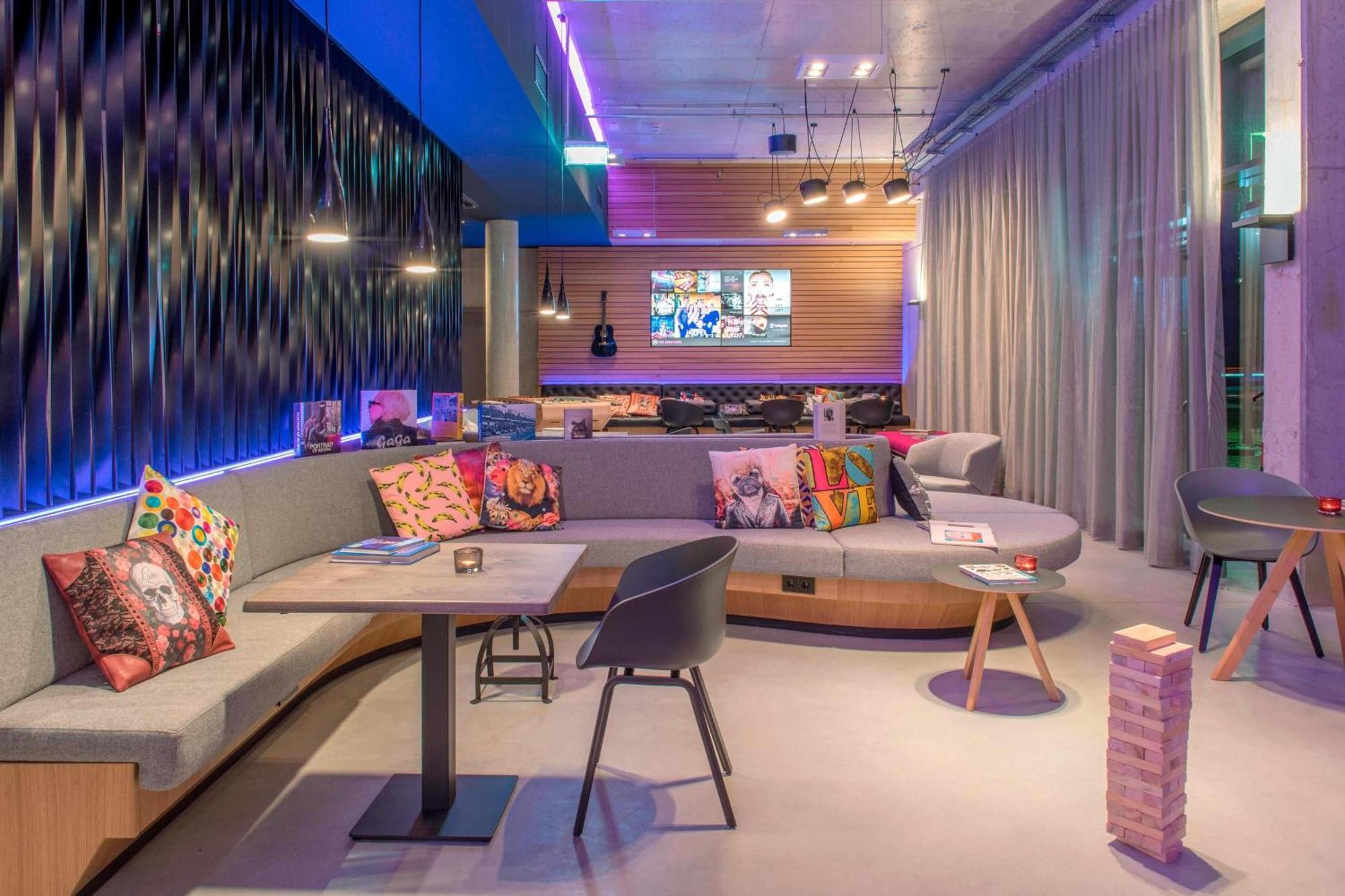 Hotel Moxy Munich Messe à Aschheim Extérieur photo