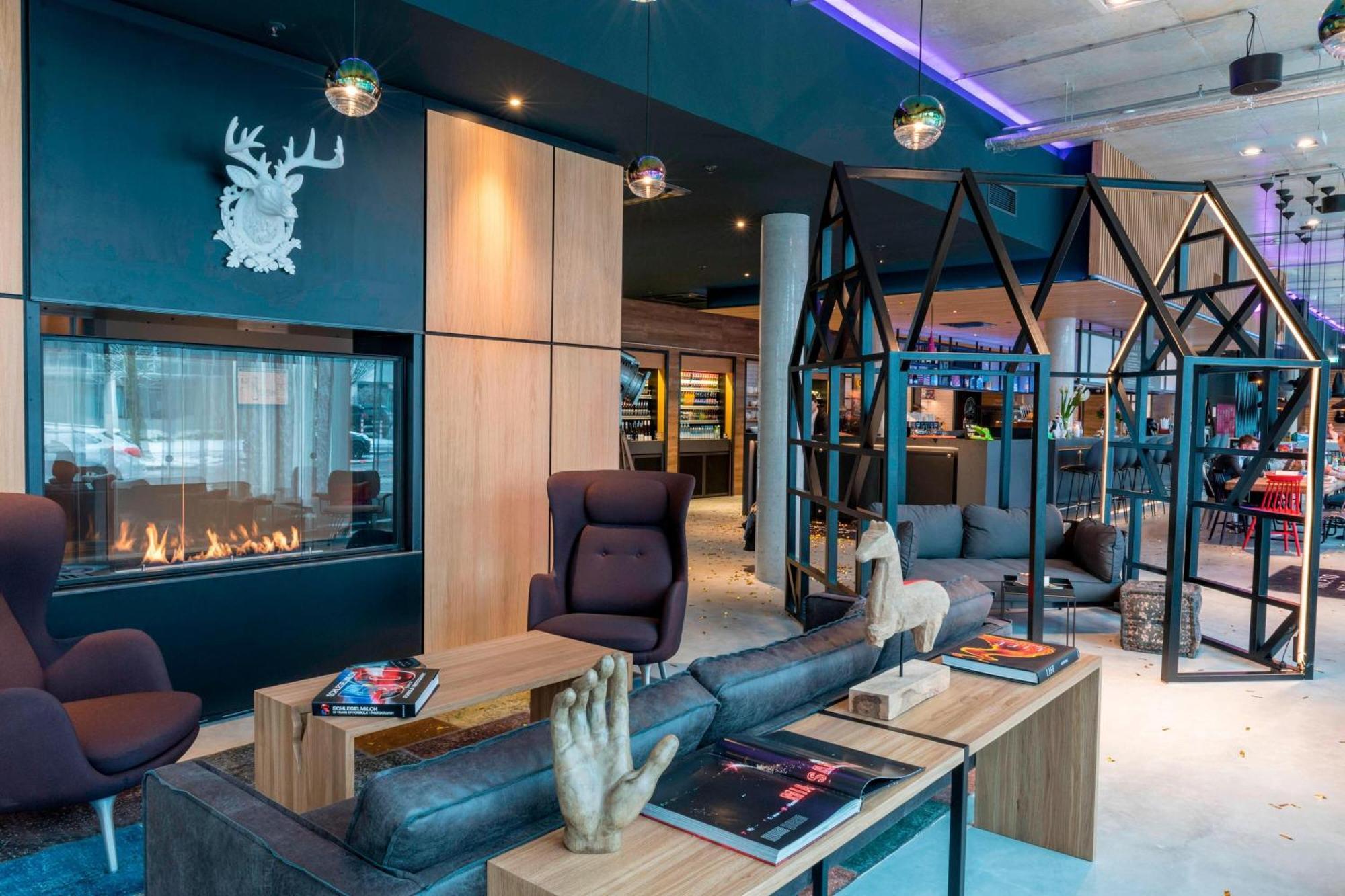 Hotel Moxy Munich Messe à Aschheim Extérieur photo